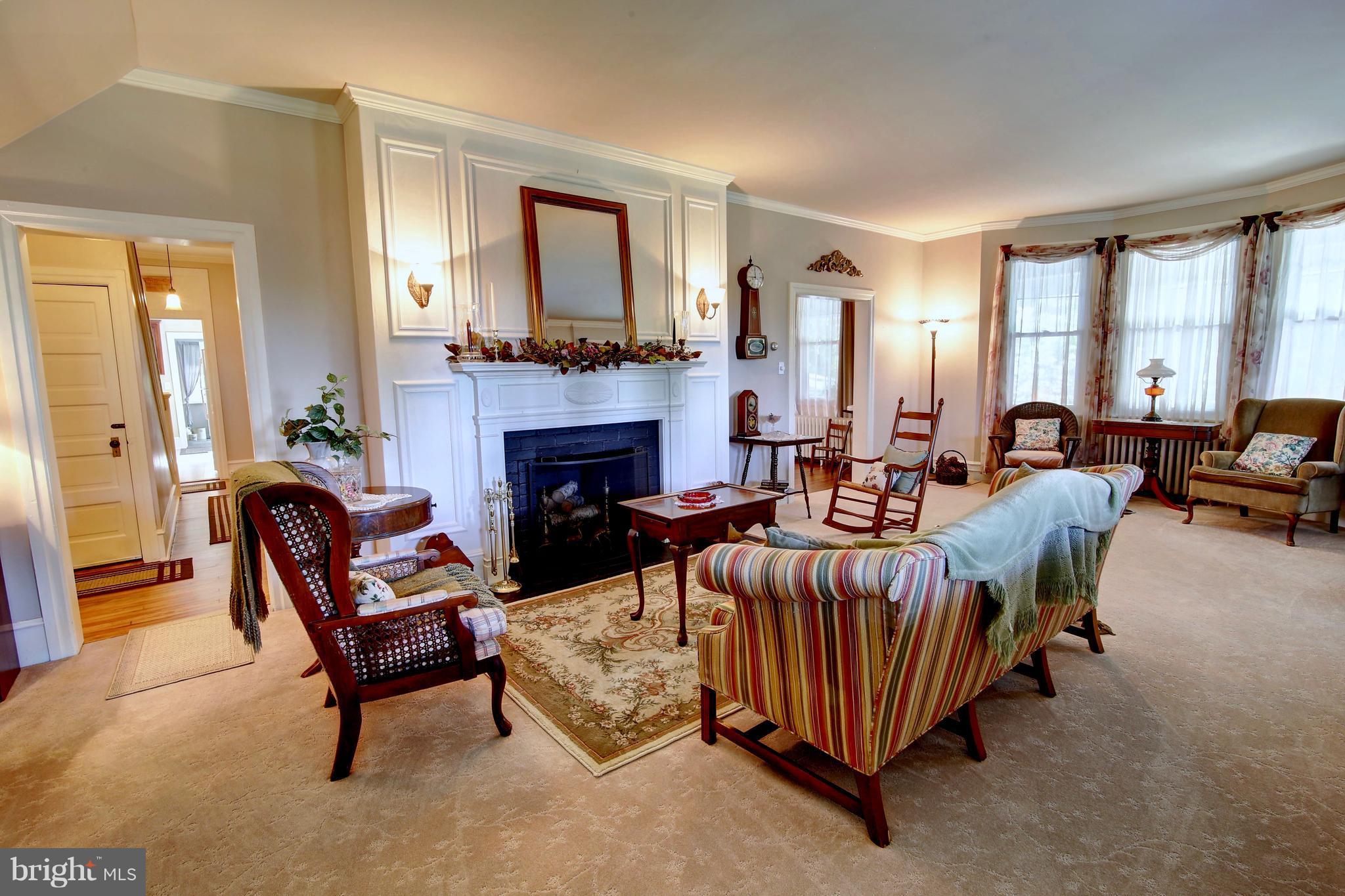 25529 Military Road Cascade, MD 21719 - Photo 10 of 30 Living Room
