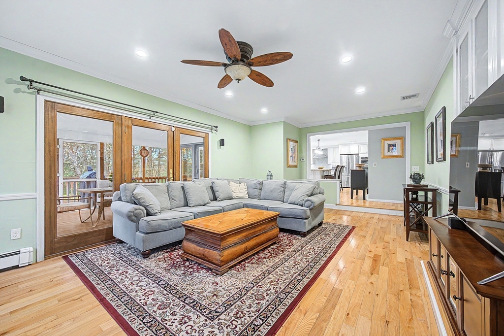 8 Pheasant Hill Road Hopkinton, MA 01748 - Photo 18 of 42