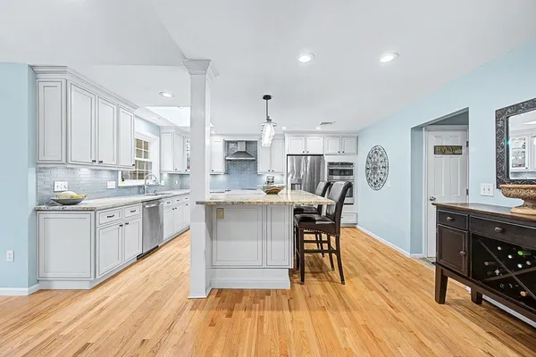 $1,100,000 | 8 Pheasant Hill Road, Hopkinton, MA 01748