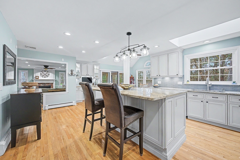 8 Pheasant Hill Road Hopkinton, MA 01748 - Photo 10 of 42
