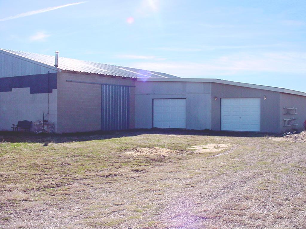 17421 West Hollywood Road Amarillo, TX 79119 - Photo 8 of 10 2 Shops 22x40 and 20x40