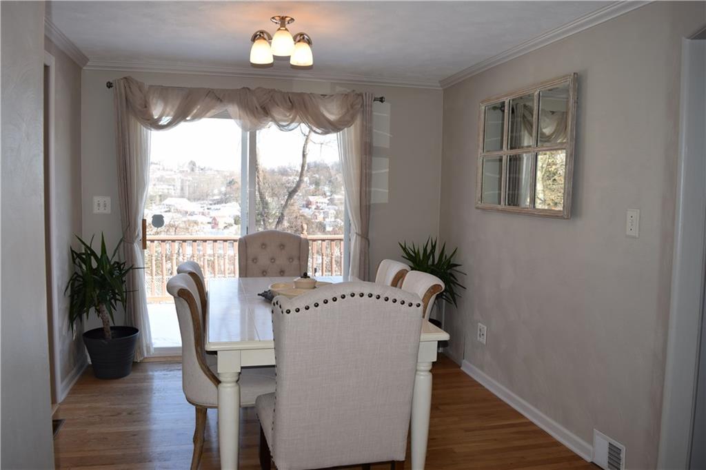 5225 Meadowcrest Road Pittsburgh, PA 15236 - Photo 8 of 25 Gallery Image 8