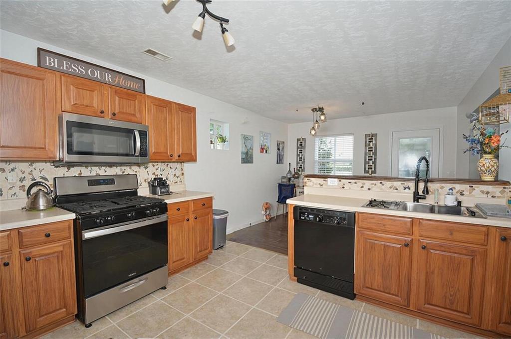 5 Granite Court Dallas, GA 30132 - Photo 4 of 21