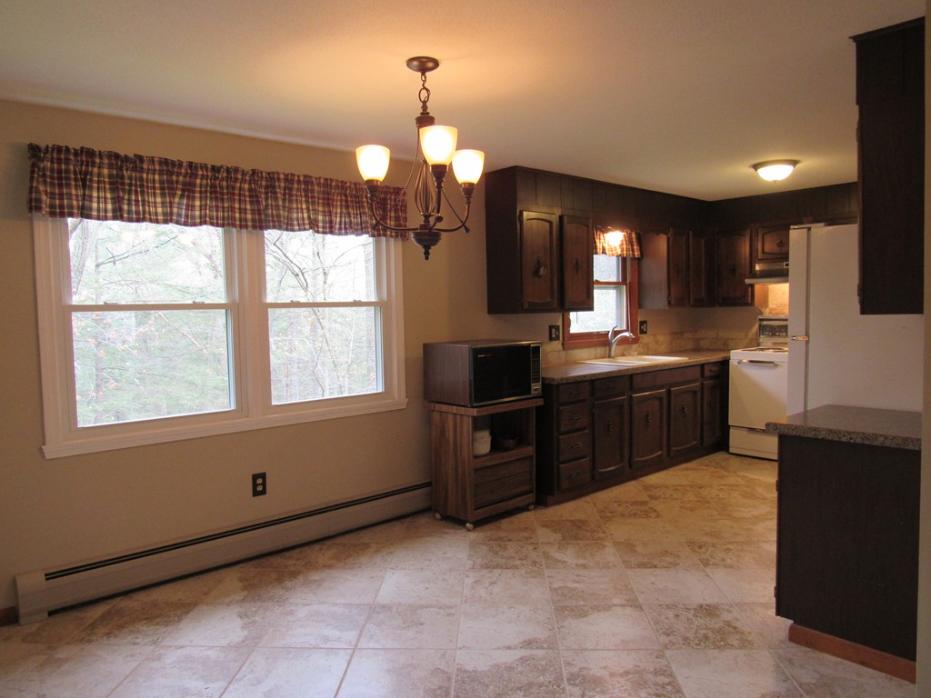 151 Loudville Road Easthampton, MA 01027 - Photo 5 of 26 Gallery Image 5