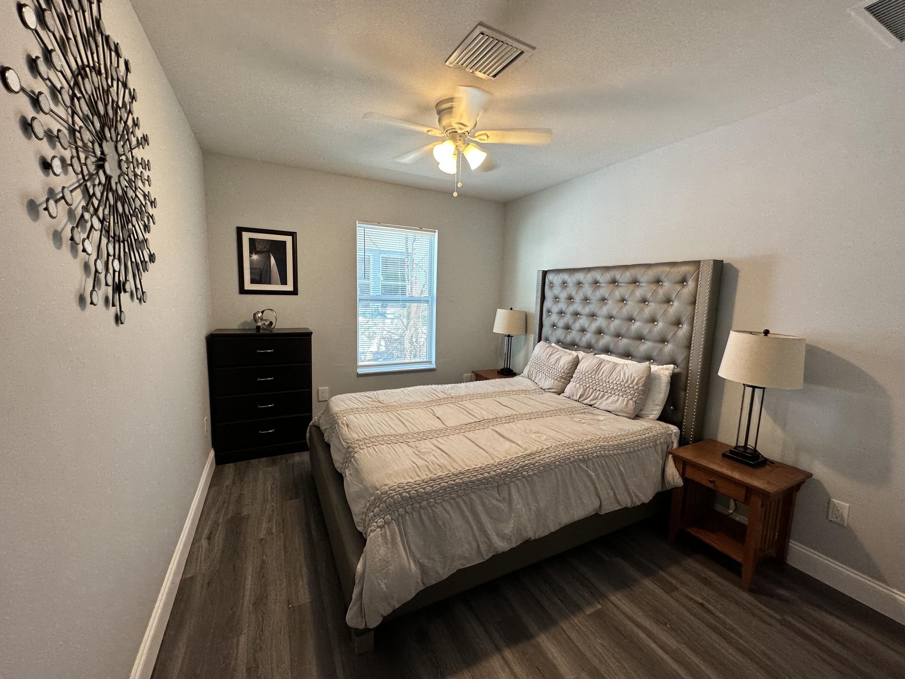 520 Hampton Road, Unit 2 West Palm Beach, FL 33405 - Photo 12 of 14 IMG_5776