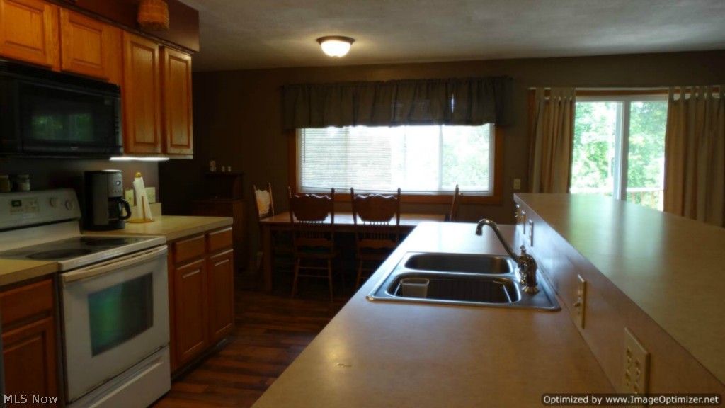 927 Long Shadow Lane Rome, OH 44085 - Photo 6 of 19