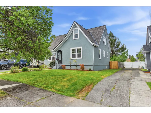 $346,000 | 383 North Folsom Street, Coquille, OR 97423