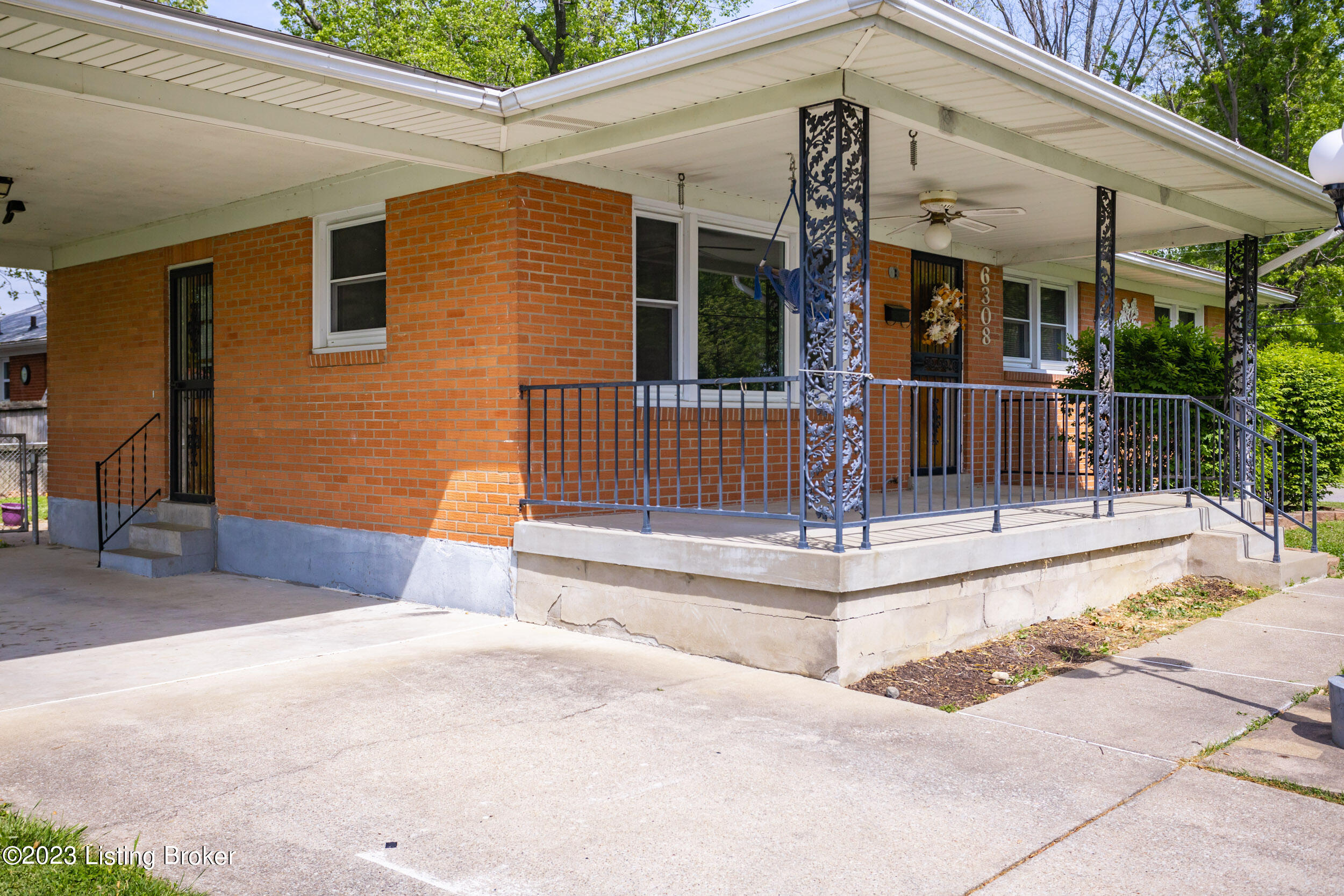 6308 Hunters Grove Road Louisville, KY 40216 - Photo 4 of 46 6308 Hunters Grove Rd-04