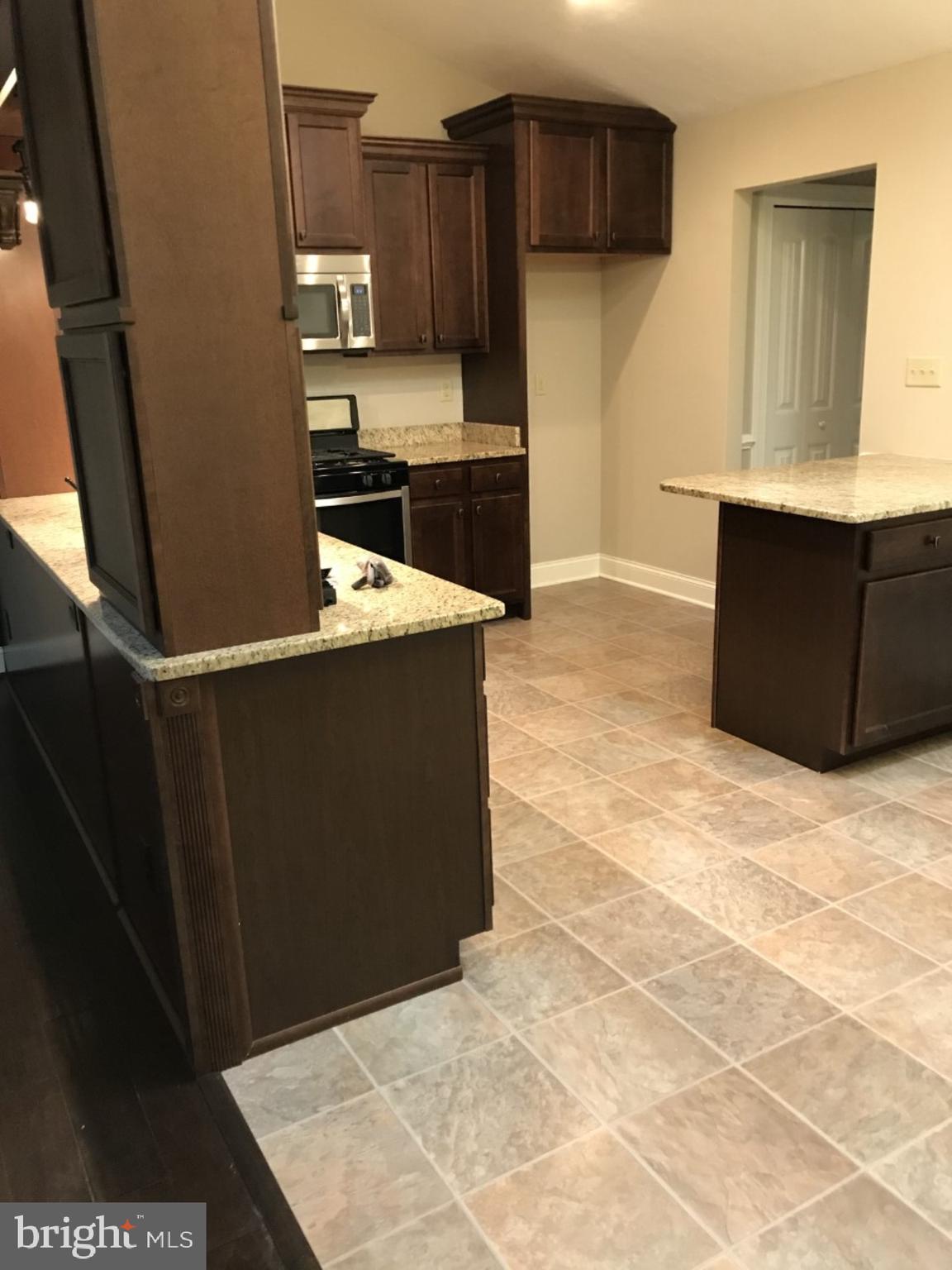 819 West Middle Street Hanover, PA 17331 - Photo 8 of 25 Gallery Image 8