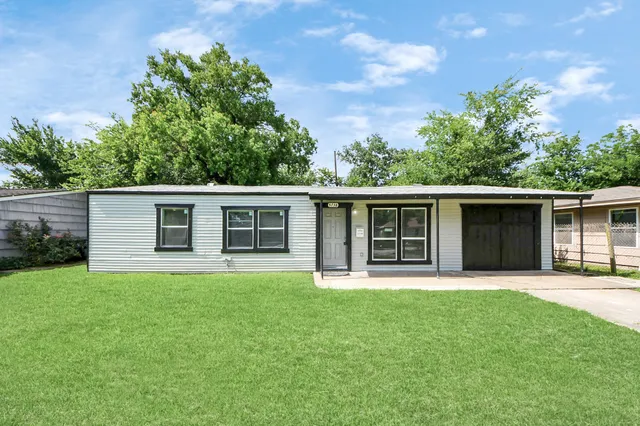 $1,600 | 5738 Kenilwood Drive, Houston, TX 77033