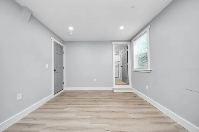 $1,600 | 5738 Kenilwood Drive, Houston, TX 77033