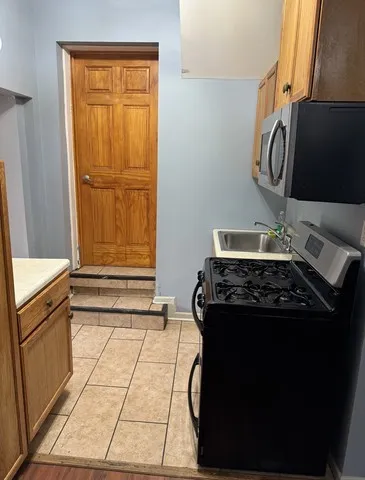 $1,300 | 83 Road, Unit G, Bensenville, IL 60106