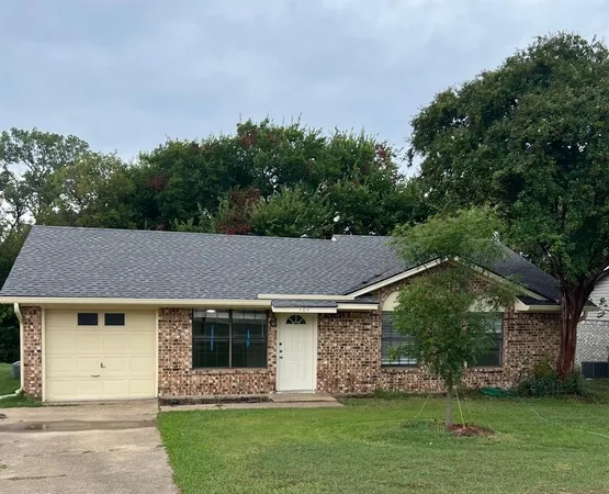 $1,800 | 404 Renfro Street, Rockwall, TX 75087