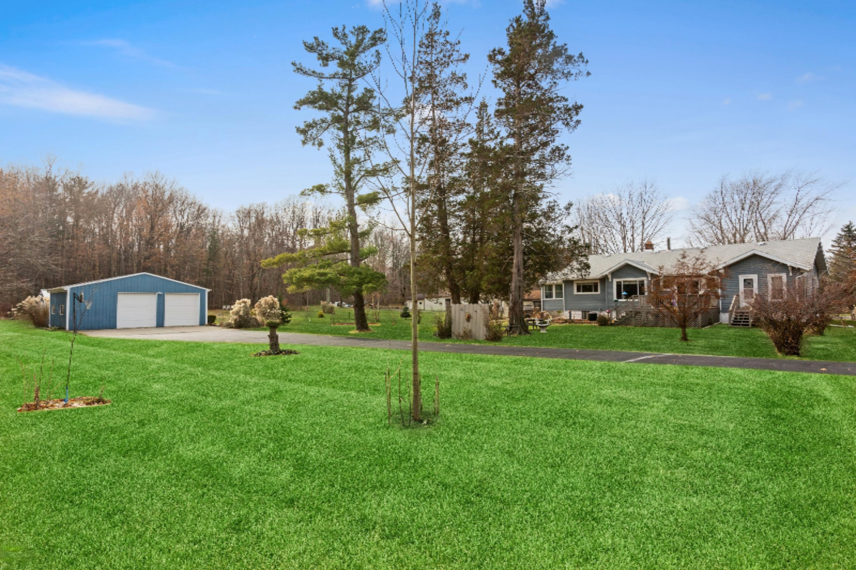8722 West East Road Lakeside, MI 49128 - Photo 9 of 23 01_8722EastRd_57_FrontView_HiRes