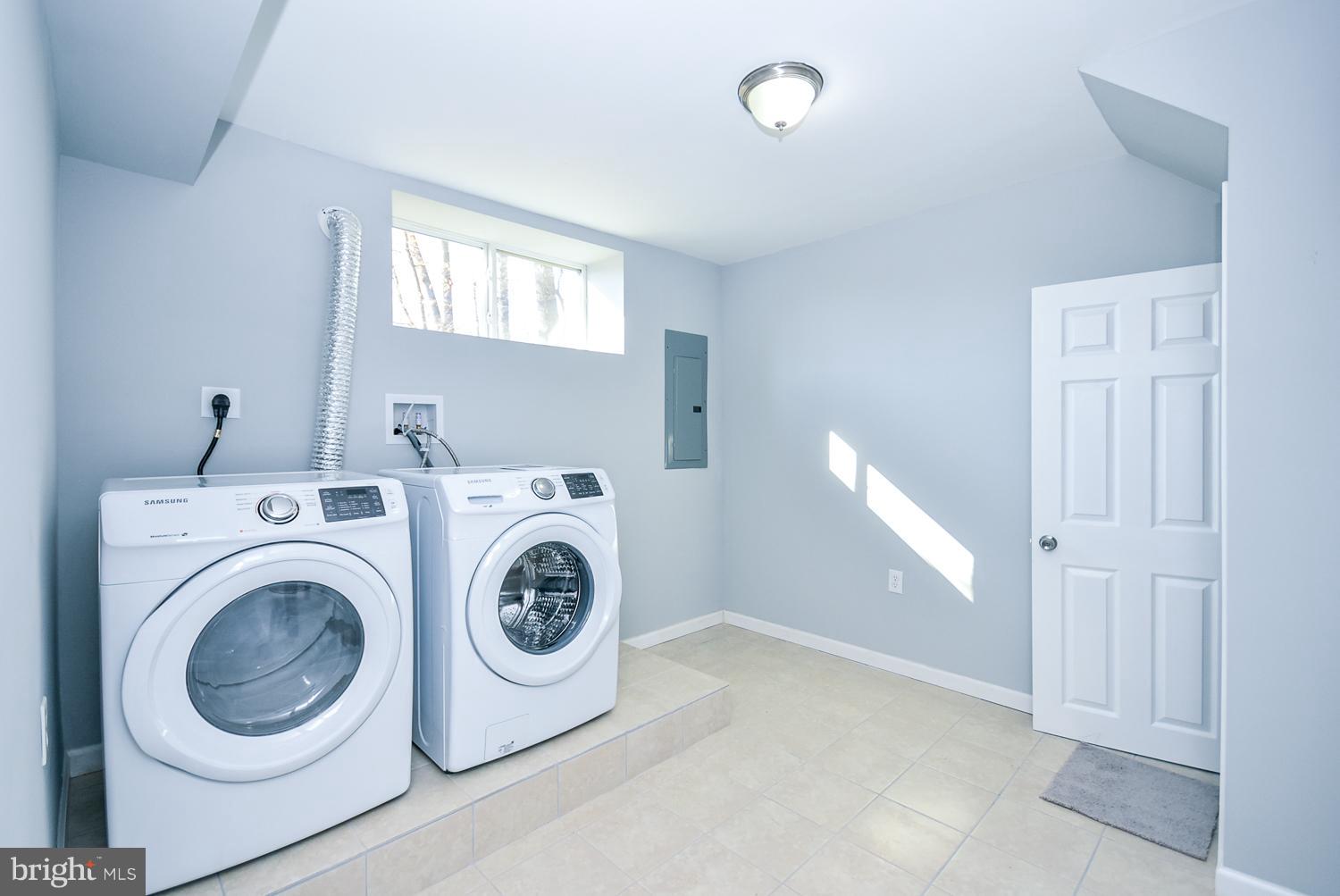 5200 Suitland Road Suitland, MD 20746 - Photo 19 of 29 Laundry Area