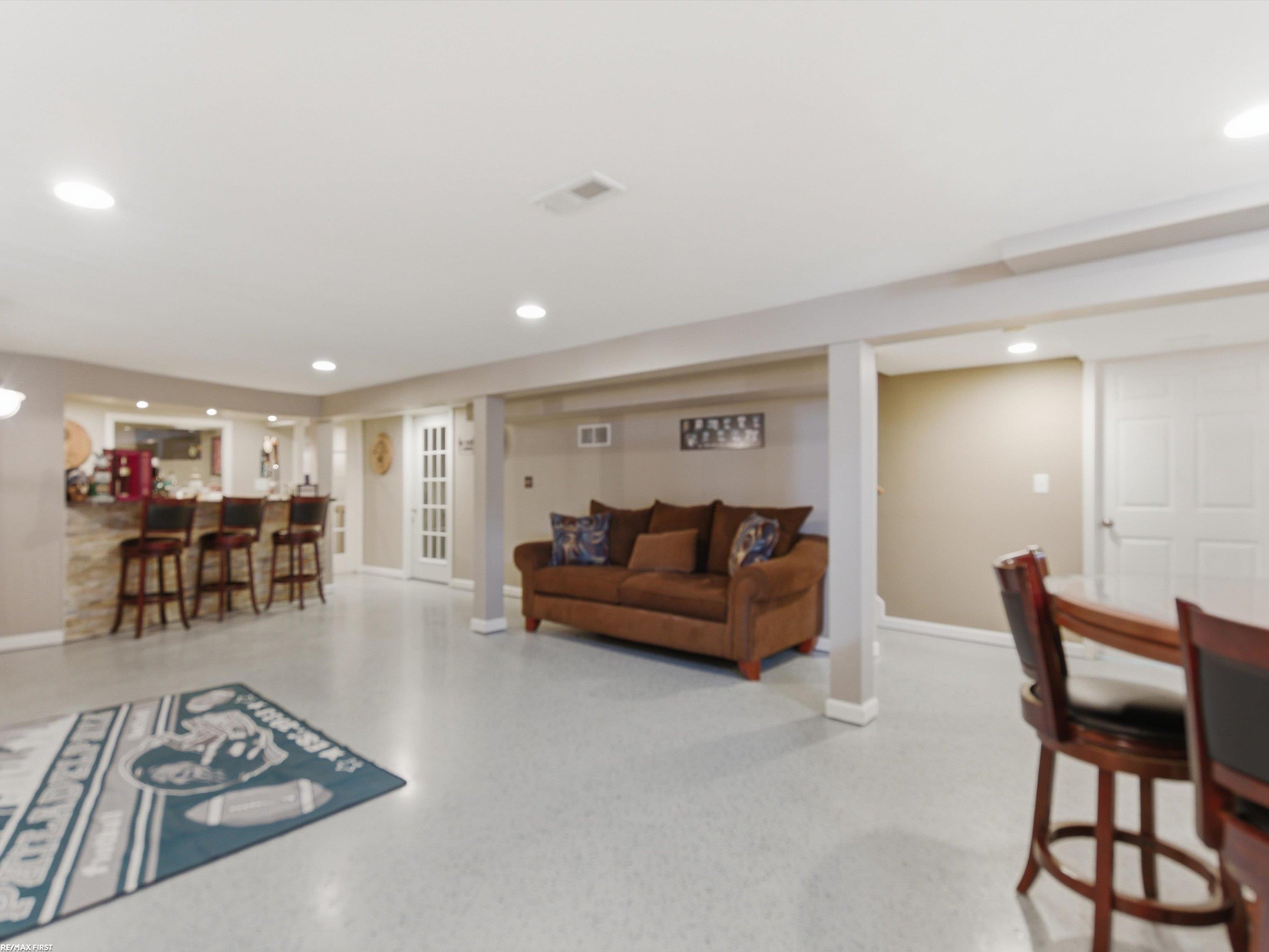 2250 Highsplint Drive Rochester Hills, MI 48307 - Photo 39 of 57 Gallery Image 39