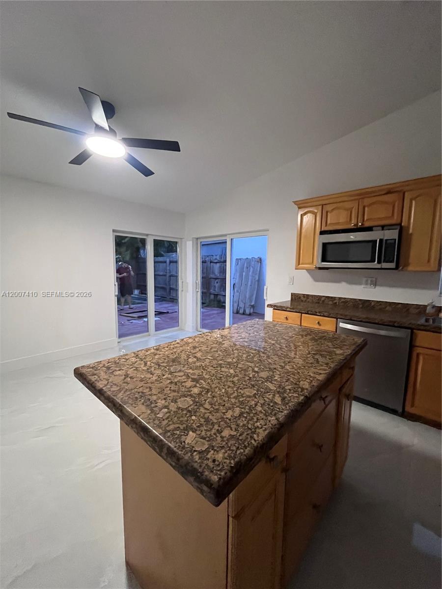 10058 Southwest 156th Court Miami, FL 33196 - Photo 4 of 13