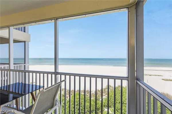$549,000 | 100 Estero Boulevard, Unit 434, Fort Myers Beach, FL 33931