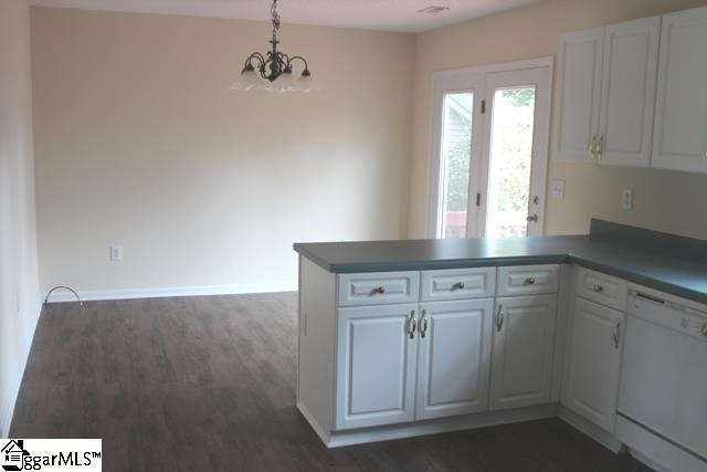 312 Cresthaven Place Simpsonville, SC 29681 - Photo 5 of 11