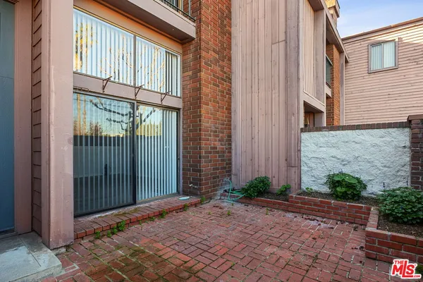 a view of a entrance door of the house
