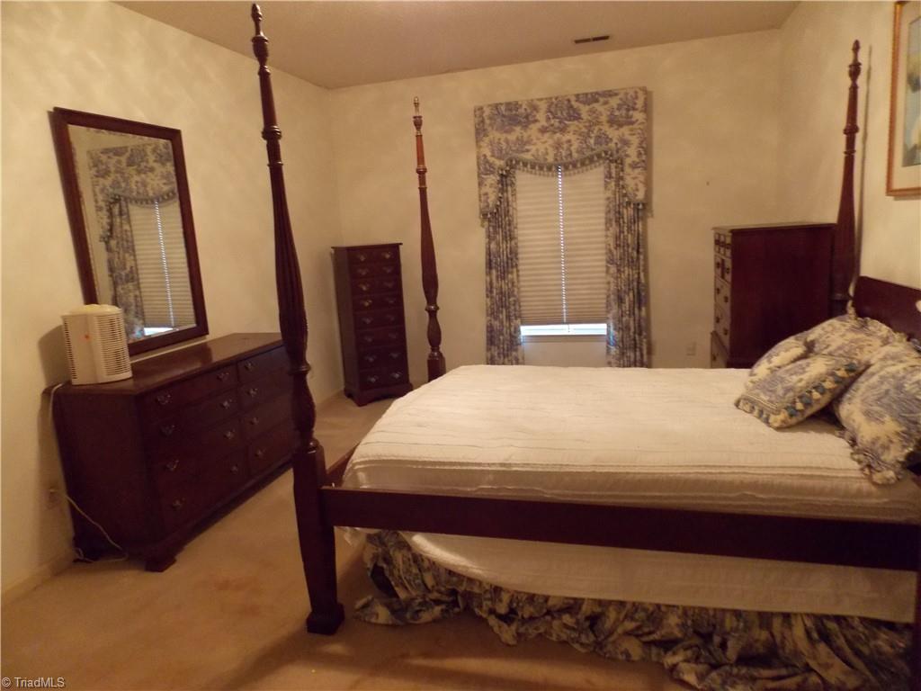 516 Lindley Road Greensboro, NC 27410 - Photo 14 of 26 Primary bedroom