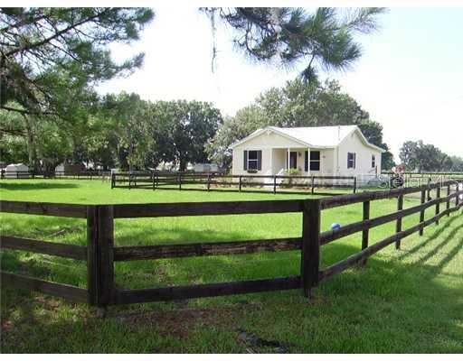 709 Fulton Green Road Lakeland, FL 33809 - Photo 1 of 1 Exterior Front