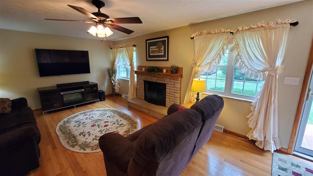 6201 Little 7 Mile Road Huntington, WV 25702 - Photo 12 of 18 Gallery Image 12