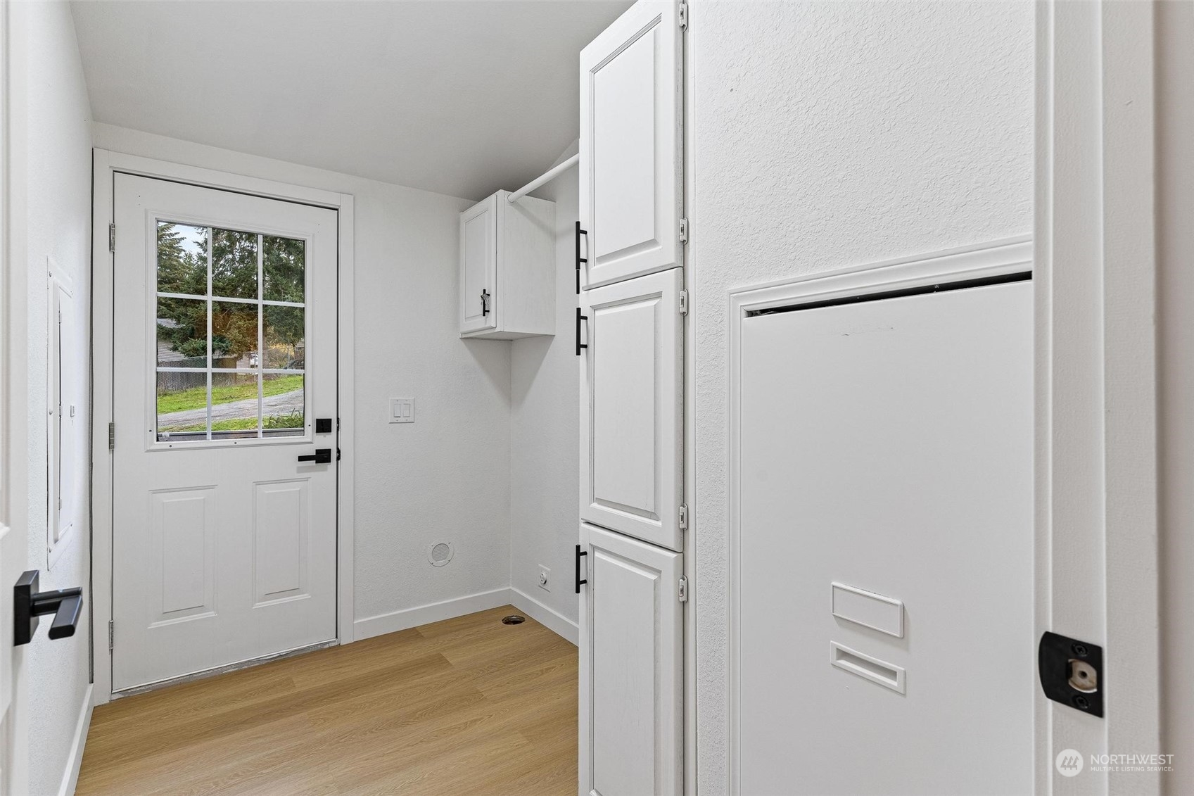 9601 South 198th Place Renton, WA 98055 - Photo 28 of 38 a view of an empty room
