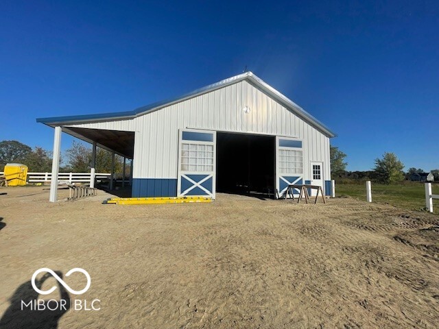 19435 Lamong Road Sheridan, IN 46069 - Photo 5 of 66 Gallery Image 5