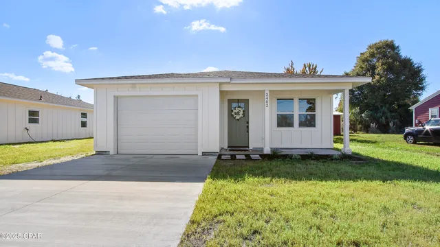 $275,000 | 2402 East 16th Court, Panama City, FL 32405