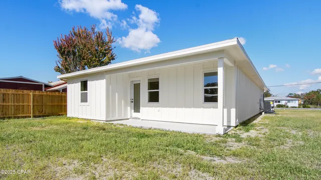 $275,000 | 2402 East 16th Court, Panama City, FL 32405