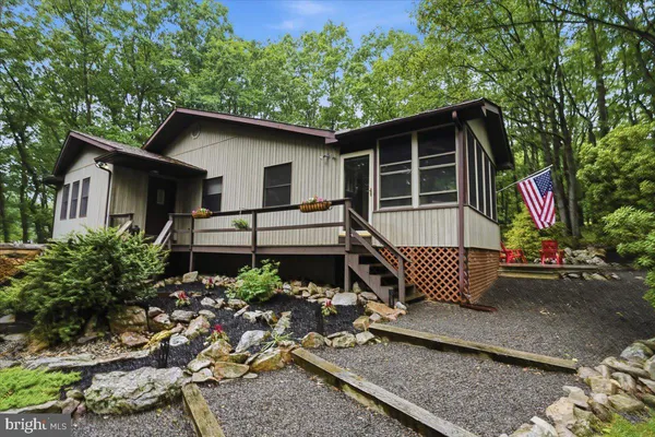 $335,000 | 177 Jay, Effort, PA 18330