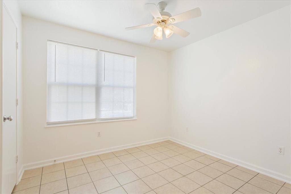 1120 Holt Avenue Waco, TX 76706 - Photo 13 of 25 an empty room with a window