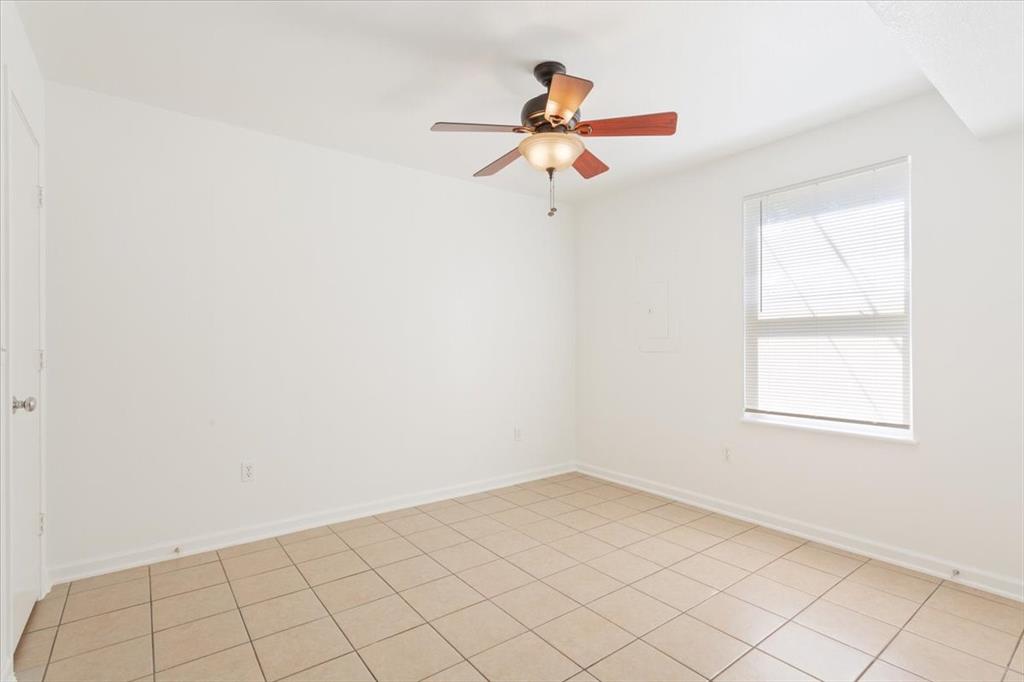 1120 Holt Avenue Waco, TX 76706 - Photo 17 of 25 an empty room
