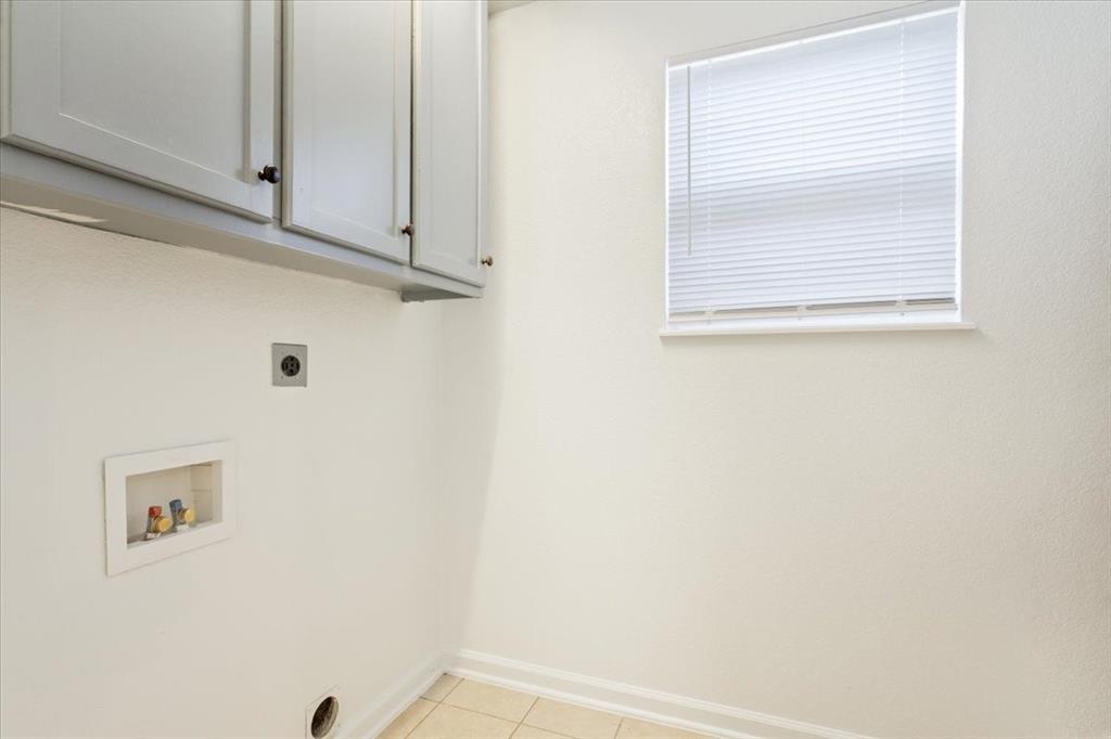 1120 Holt Avenue Waco, TX 76706 - Photo 21 of 25 a view of a rack on the wall