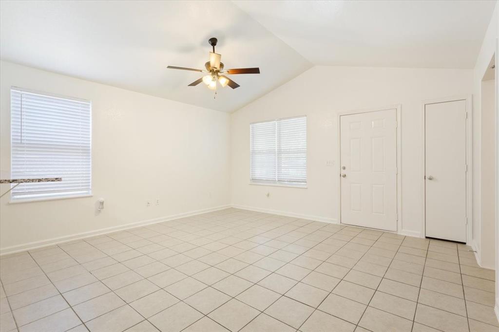 1120 Holt Avenue Waco, TX 76706 - Photo 5 of 25 a view of an empty room and window