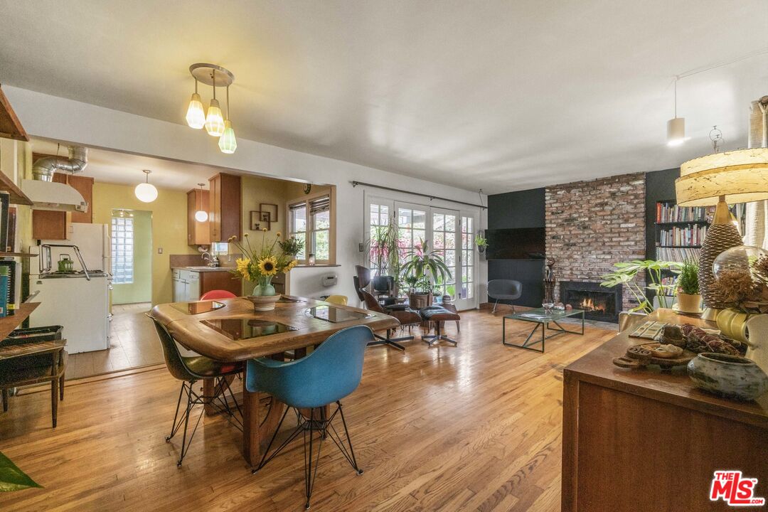 7033 Bothwell Road Reseda, CA 91335 - Photo 10 of 35 Gallery Image 10