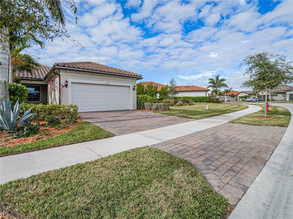 5190 Unity Square Vero Beach, FL 32967 - Photo 3 of 31