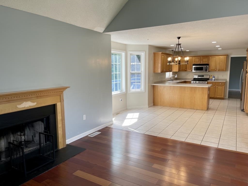 17 Ruth Circle Haverhill, MA 01832 - Photo 12 of 36 Gallery Image 12