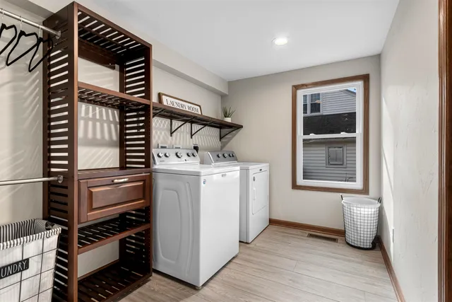 $349,900 | 620 North Michigan Street, De Pere, WI 54115