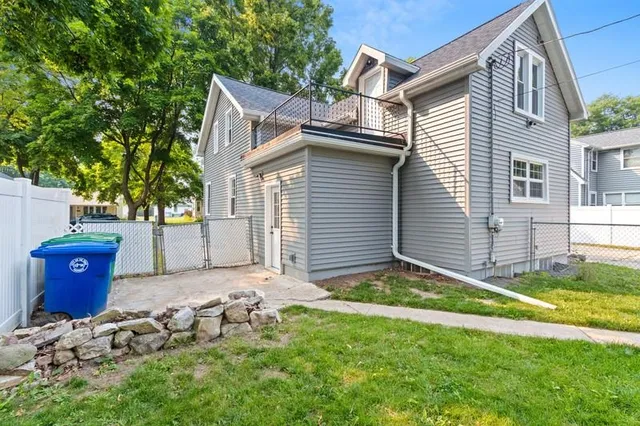 $349,900 | 620 North Michigan Street, De Pere, WI 54115