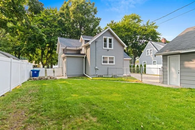 $349,900 | 620 North Michigan Street, De Pere, WI 54115