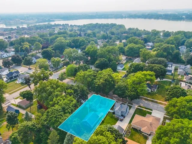 $349,900 | 620 North Michigan Street, De Pere, WI 54115