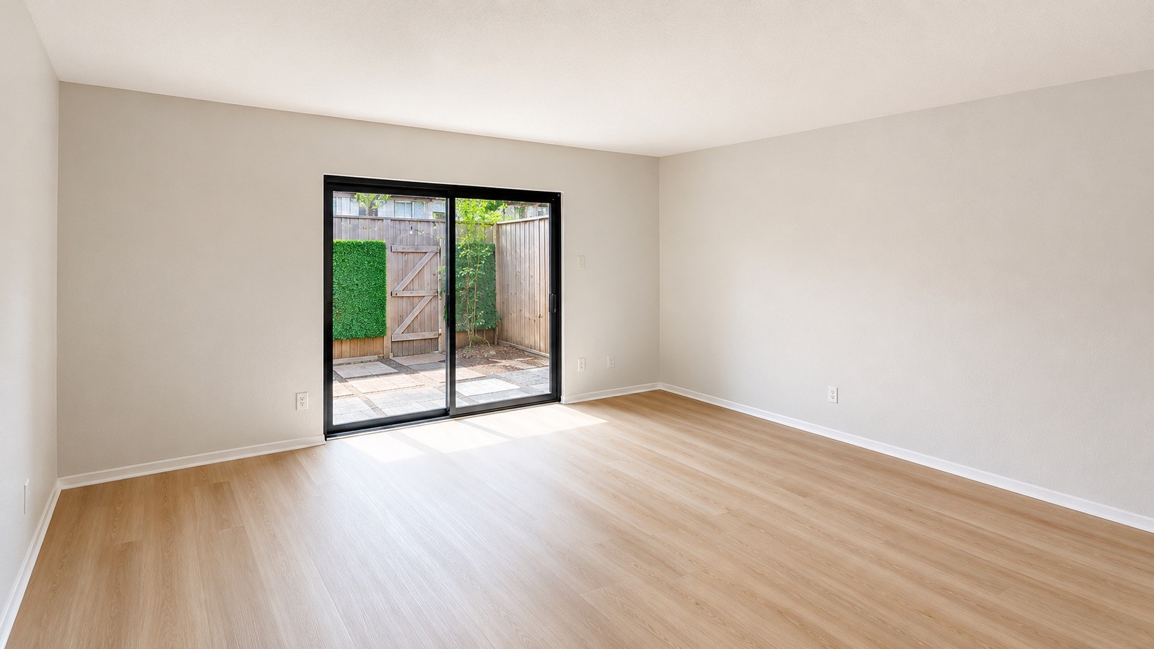 11550 Chimney Rock Road, Unit 537 Houston, TX 77035 - Photo 2 of 18 Gallery Image 2