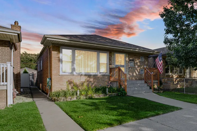 $257,000 | 10915 South Mackinaw Avenue, Chicago, IL 60617