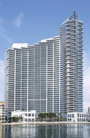 $6,400 | 2020 North Bayshore Drive, Unit 805, Miami, FL 33137