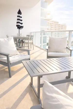 $6,400 | 2020 North Bayshore Drive, Unit 805, Miami, FL 33137