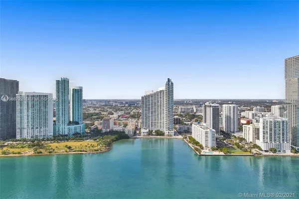 $6,400 | 2020 North Bayshore Drive, Unit 805, Miami, FL 33137