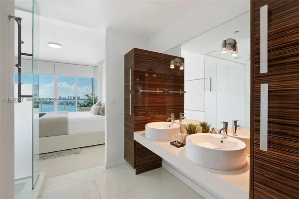 $6,400 | 2020 North Bayshore Drive, Unit 805, Miami, FL 33137