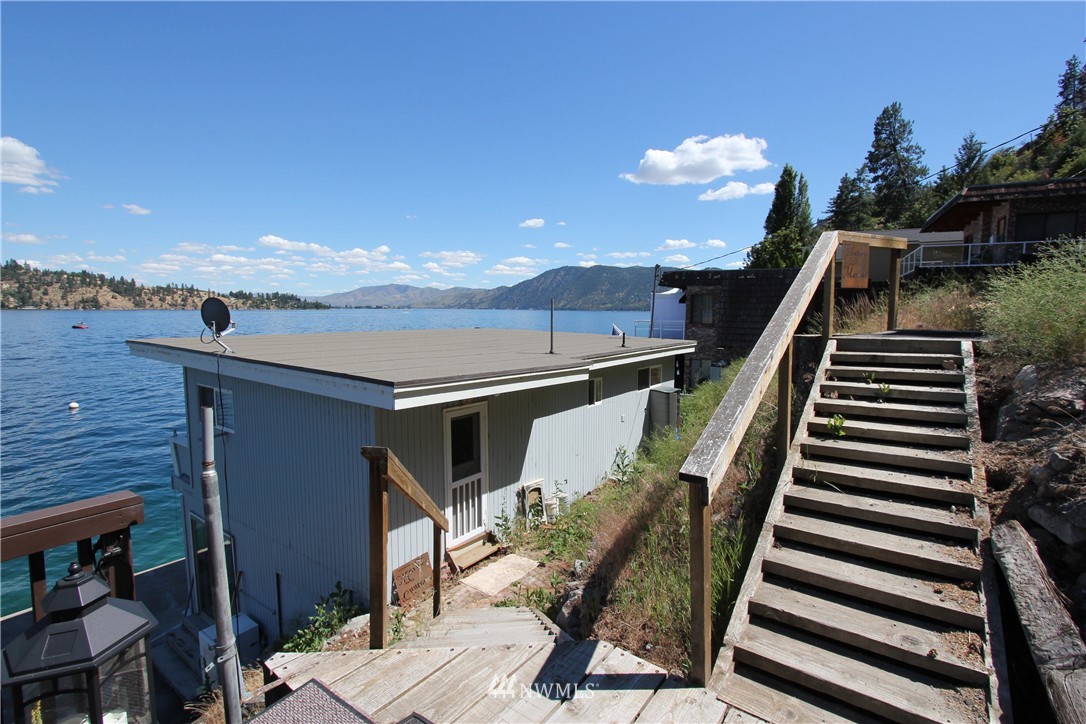10686 South Lakeshore Road Chelan, WA 98816 - Photo 11 of 23 Gallery Image 11